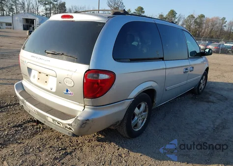 2005 Dodge Grand Caravan Sxt z USA, uszkodzony, nr VIN 2D8GP44L85R153522